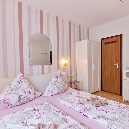 Cafe Rosi Hotel Bernkastel-Kues Eksteriør billede