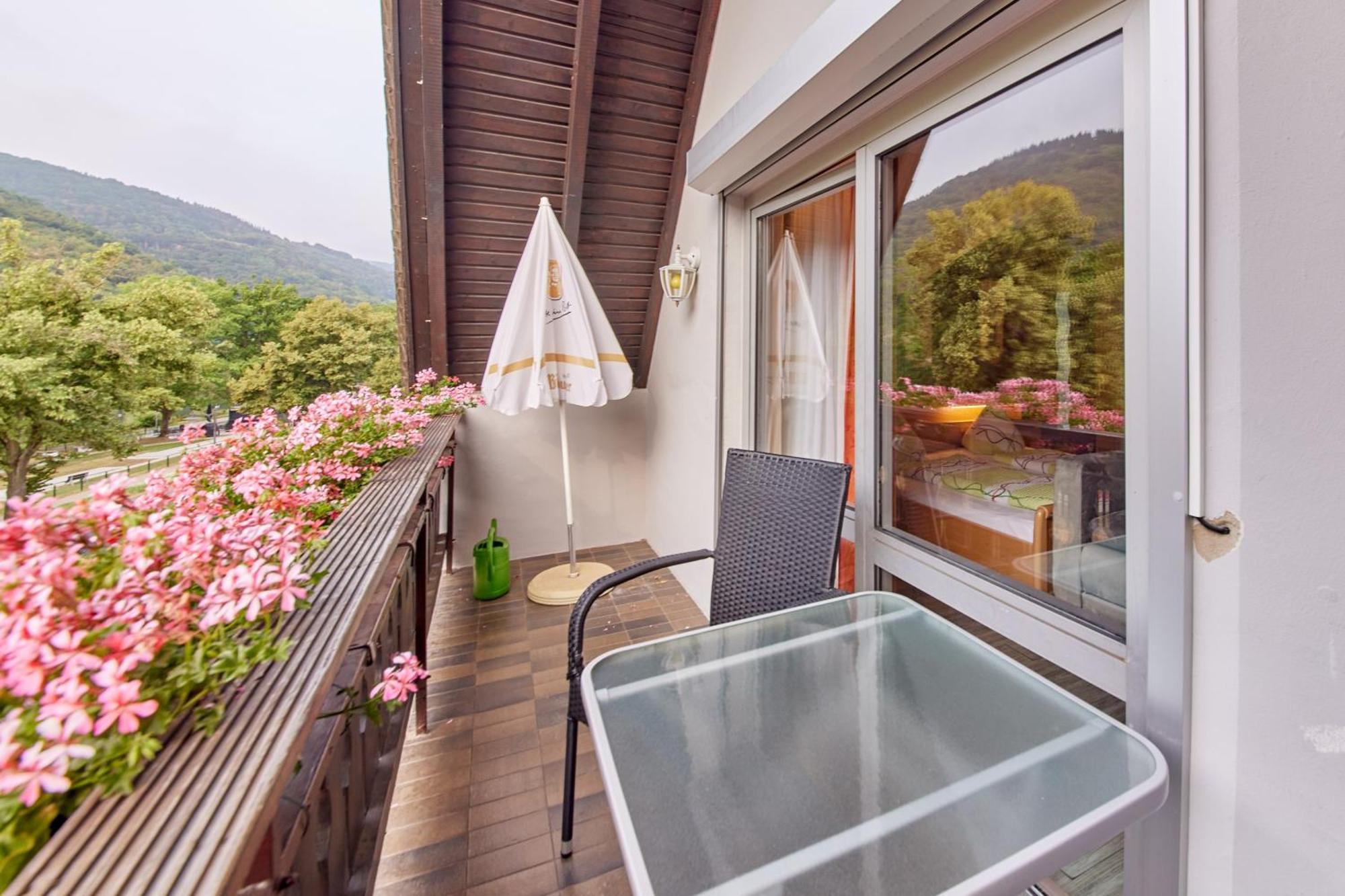 Cafe Rosi Hotel Bernkastel-Kues Eksteriør billede